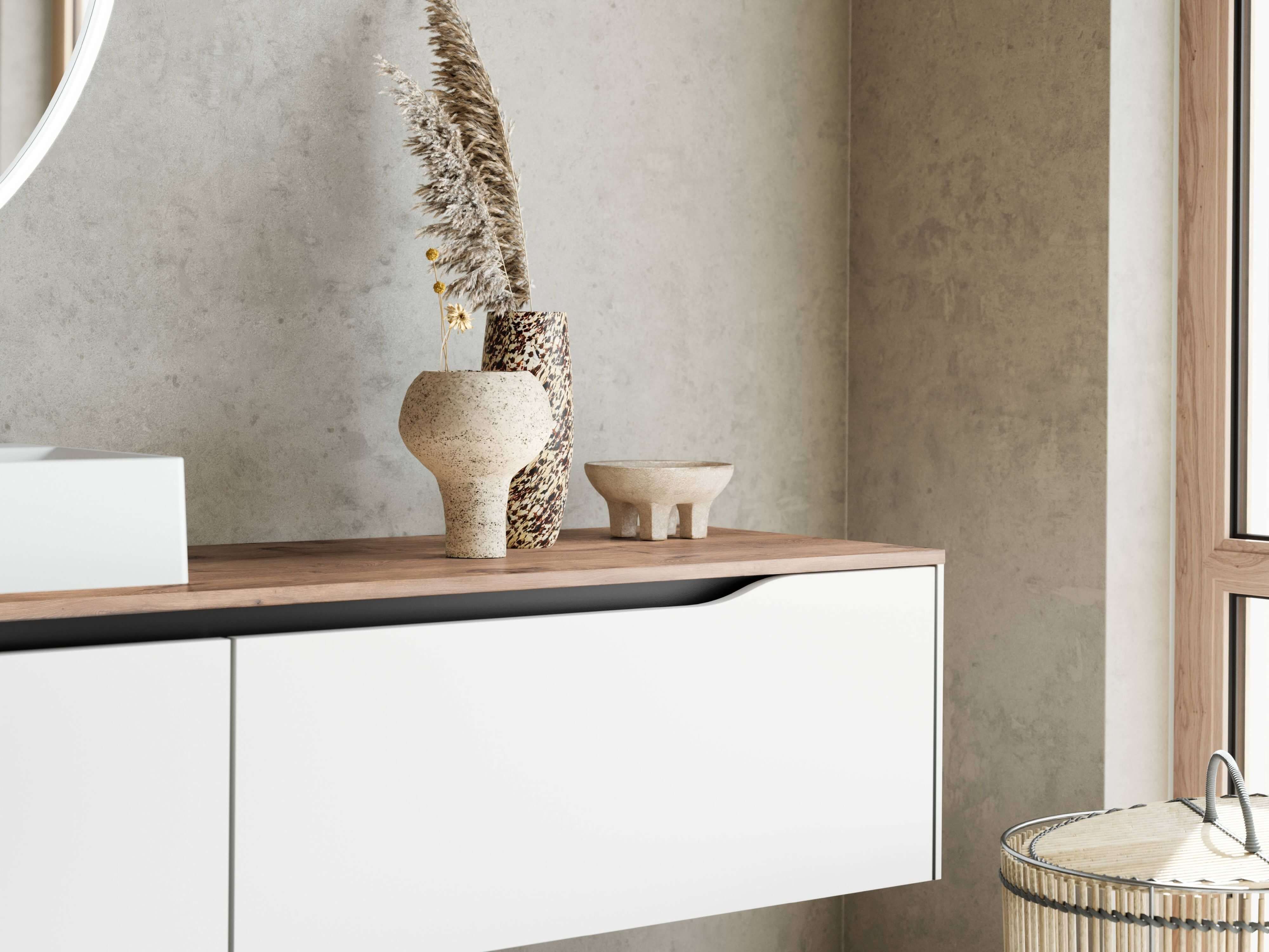 Stilvolles Sideboard mit design Griffleiste und Holzpatte